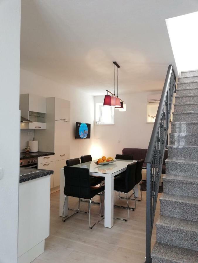 Apartment Porat Trogir Exterior photo