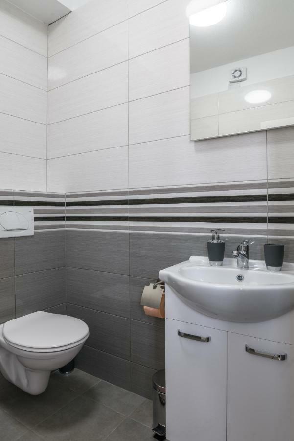 Apartment Porat Trogir Exterior photo