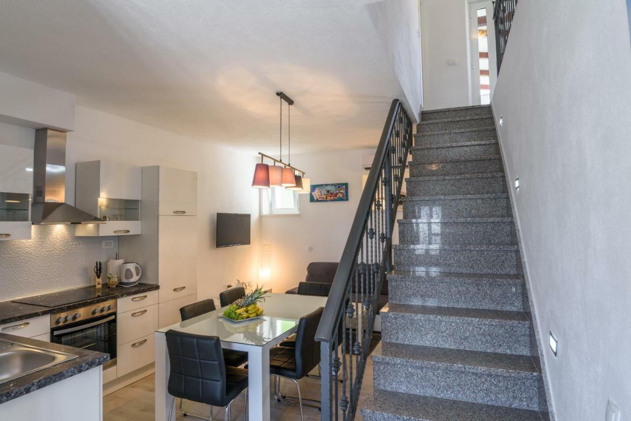 Apartment Porat Trogir Exterior photo